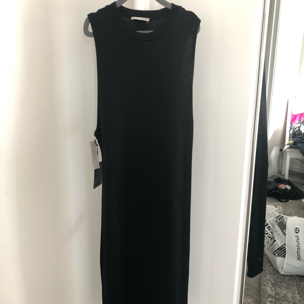 Wilfred XS black basic dress NWT